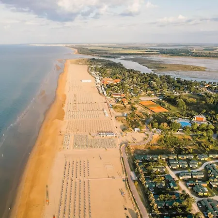 Comfortable With Terrace Bibione